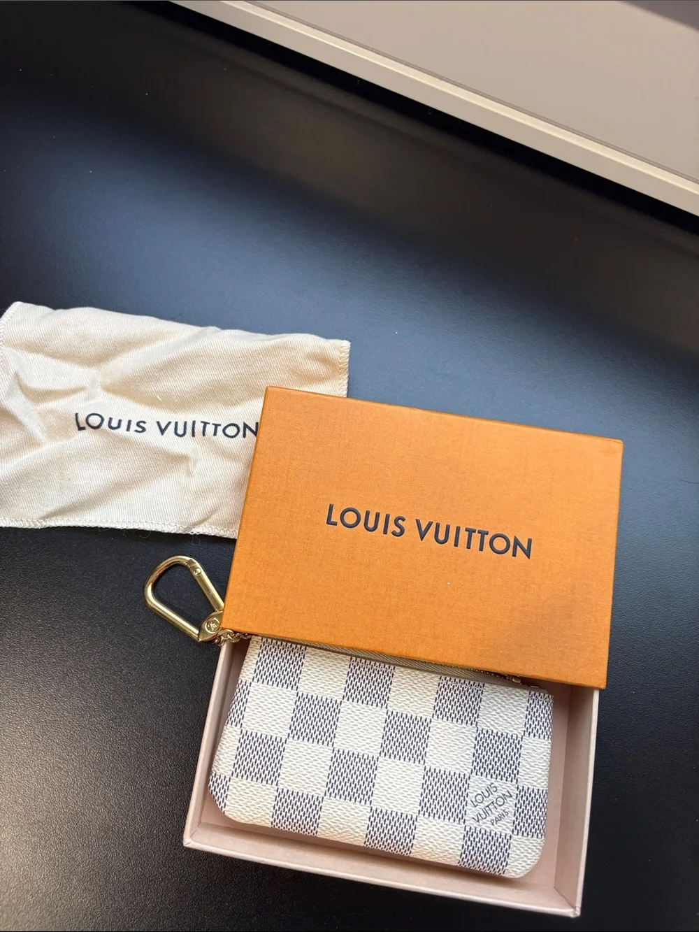 Never worn Louis Vuitton keys and card holder pouch authentic with box and bag